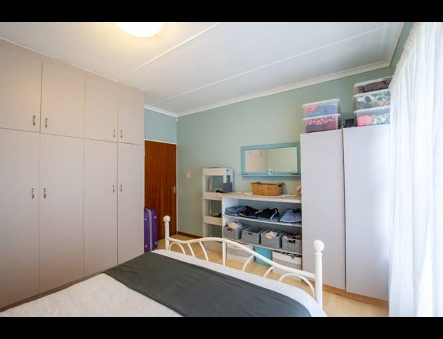 4 BEDROOM HOUSE FOR SALE IN WAVECREST